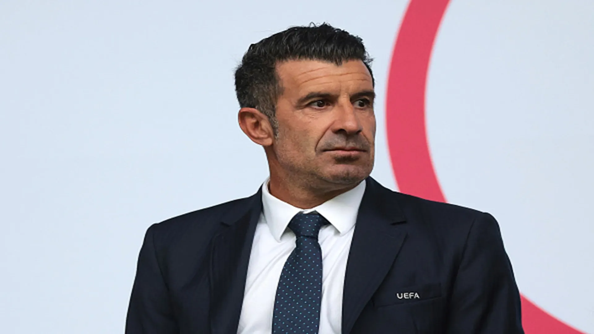 菲戈抨击因凡蒂诺：FIFA如黑帮，阿里王子揭露真相