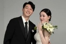 甜度超标?高准翼妻子社媒晒婚纱照拍摄花絮，两人街头拥吻?