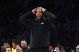 不败金身遭热火焚毁！哈姆获个人NBA杯首败生涯战绩来到16胜1负！