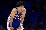 打得不错！麦凯恩16投7中得20分4板1助5断0失误 正负值+18