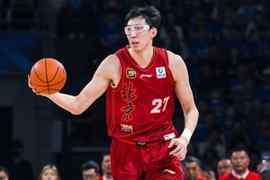 周琦的腰部一直都有老伤 北京男篮还在十分谨慎地寻找第四外援
