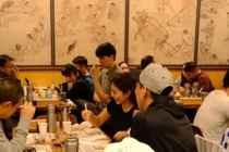 杨瀚森吃烤肉不妥？海王：不干涉别人私生活 我也喜欢高蛋白食物