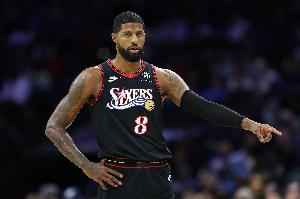 无欲无求！乔治11中5拿到15分8板6助2帽 5犯规