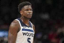 ?这次是真的！爱德华兹25岁前投进1200+三分 NBA历史首人！