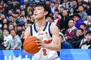 媒体人:广东这赛季打谁都有五五开的感觉 不到最后难分胜负