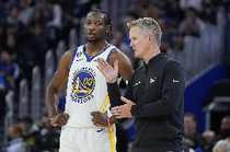 微笑刺客：把库明加换成我或任何NBA球员 我们会掐住科尔的脖子