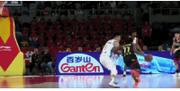 力挽狂澜！史密斯25中16&罚球10中9怒轰45分9板9助3断1帽！
