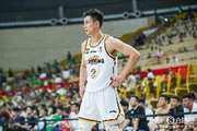 外线没谱！赵继伟9中4拿到12分7板6助 三分6中1