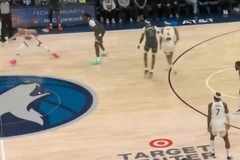 ?‍♂️波杰运球失误差点回场 继续运 再次失误直接送对手转换