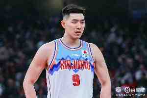 新疆官方:吴冠希左膝髌韧带损伤 将遗憾缺席本赛季剩余比赛