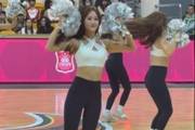 青春气息！媒体人晒广东女篮主场啦啦队的舞蹈表演视频