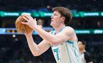 黄蜂4号秀克尼佩尔本赛季14次单场5+三分 刷新新秀历史纪录