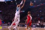 全场最认真的男人！文班亚马开场5分钟 上天入地攻防拉满！