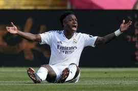 世体:维尼修斯已为皇马制造14个点球,他正被贴上跳水者标签