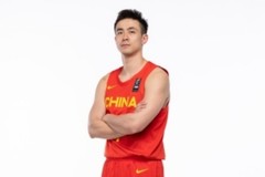 媒体人：中国男篮上半场就是输给自己心理了 赵继伟打出了代表作
