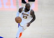 詹姆斯近三战场均打29.5分钟 砍22.3分5板7助 三分命中率53%