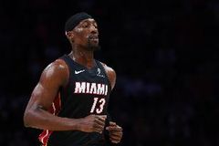还有时间！阿德巴约目前罚球39中32 出手数平霍华德的NBA历史纪录