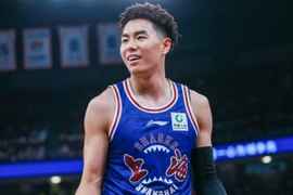 新民晚报：阵容整齐的上海 有了在第二阶段真正起飞的底气和机遇