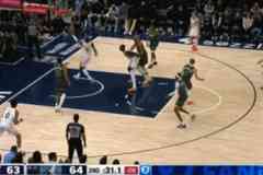 满脑子都是戈贝尔？杰伦·格林突入内线方圆一米没人 空篮没上进