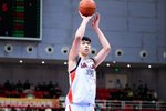 就这么点时间？徐昕半场仅出战6分钟 2中1拿到2分1板