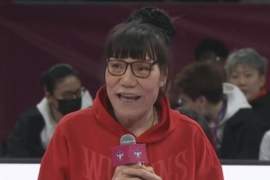 郑海霞寄语年轻内线球员：珍惜天赋 感恩机会 谦虚 谨慎 扎实训练