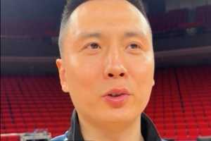 卢伟：对阵广东大家都做好了准备 现阶段最重要的是保持健康