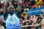罚球7中1真过分！法尔7中4拿下9分5板1助4帽