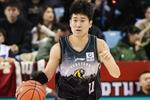 变数陡增！姜伟泽半场5中4&三分3中3拿11分2板2助 抱怨裁判遭驱逐