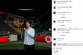 26岁德国中卫施洛特贝克社媒晒照纪念同多特蒙德续约:!!!??