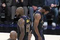 ?将火箭钉在第五！湖人锁定西部前四&仍有机会争第三