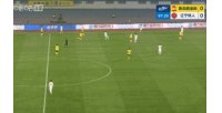 西海岸1-0铁人！铁人后场失误，刘小龙接阿齐兹横传门前推射破门