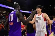 好兄弟境遇大不同！马卢阿奇29分01秒砍18分14板 杨瀚森打1分39秒