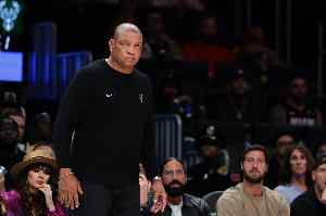 不当顾问?名记:老里弗斯或想暂离NBA休息一段时间 以便陪伴家人