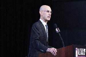 解说:附加赛如此精彩 这么好的产品NBA应该考虑扩大再生产