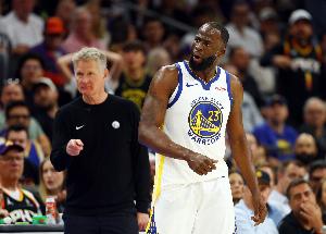 追梦:我不是那种输了就跑回更衣室的人 我不尊重那种人!