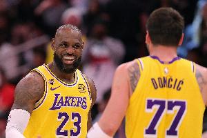 老马丁:东契奇不退防传染全队 他伤退后詹姆斯重塑了湖人的气质