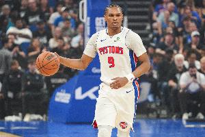 迪恩·韦德:奥萨尔可能拥有NBA最顶尖天赋 他手速快&横移也极佳